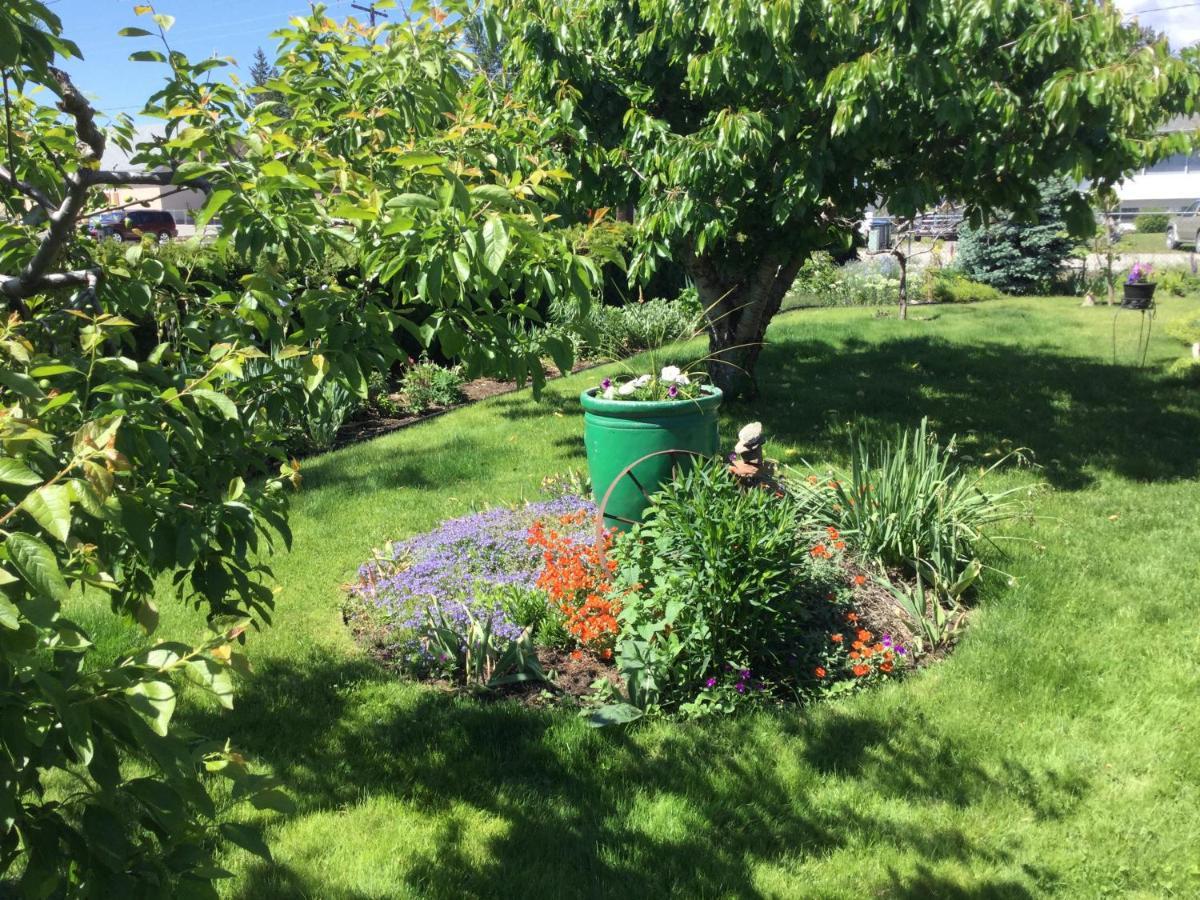 Your Home Away From Home Kelowna Luaran gambar