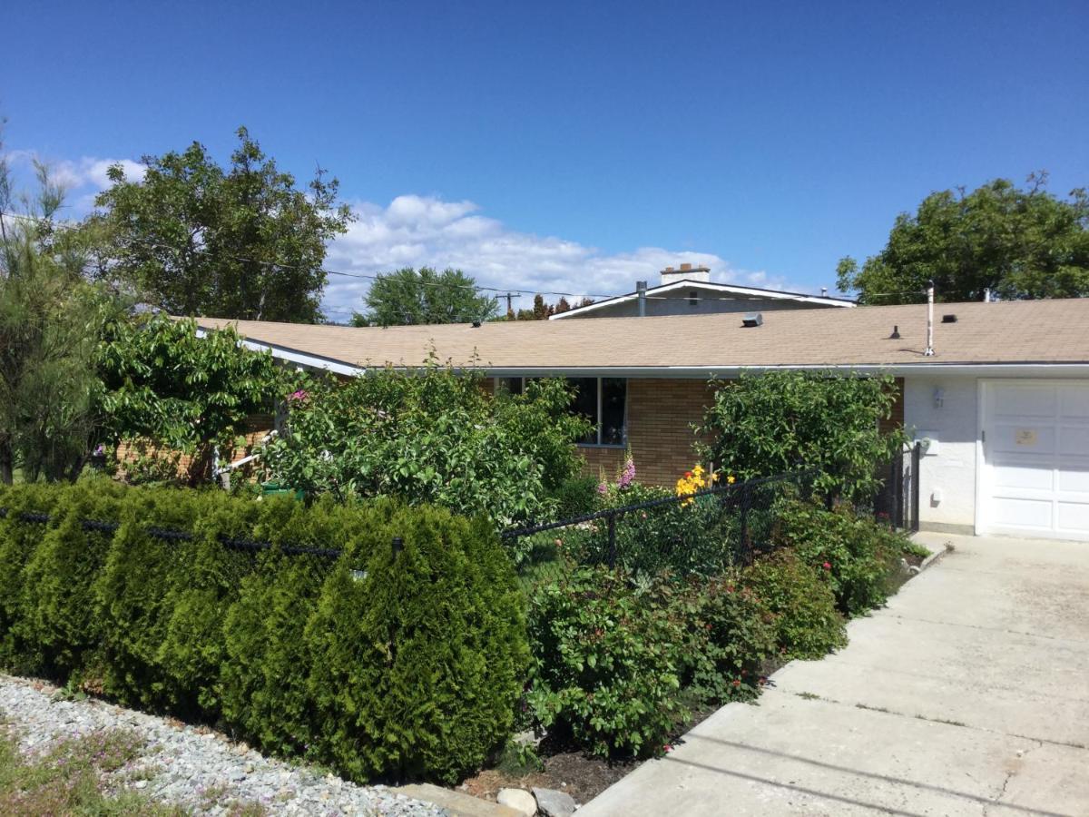 Your Home Away From Home Kelowna Luaran gambar